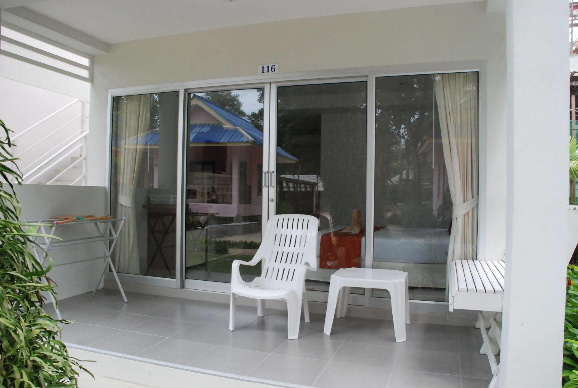 Amity Beach Resort Maret Exterior photo
