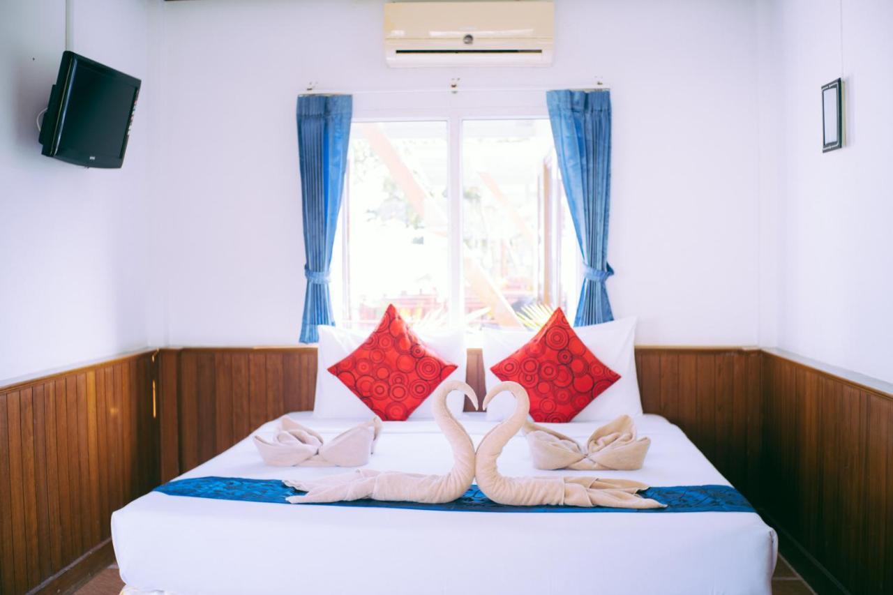 Amity Beach Resort Maret Exterior photo