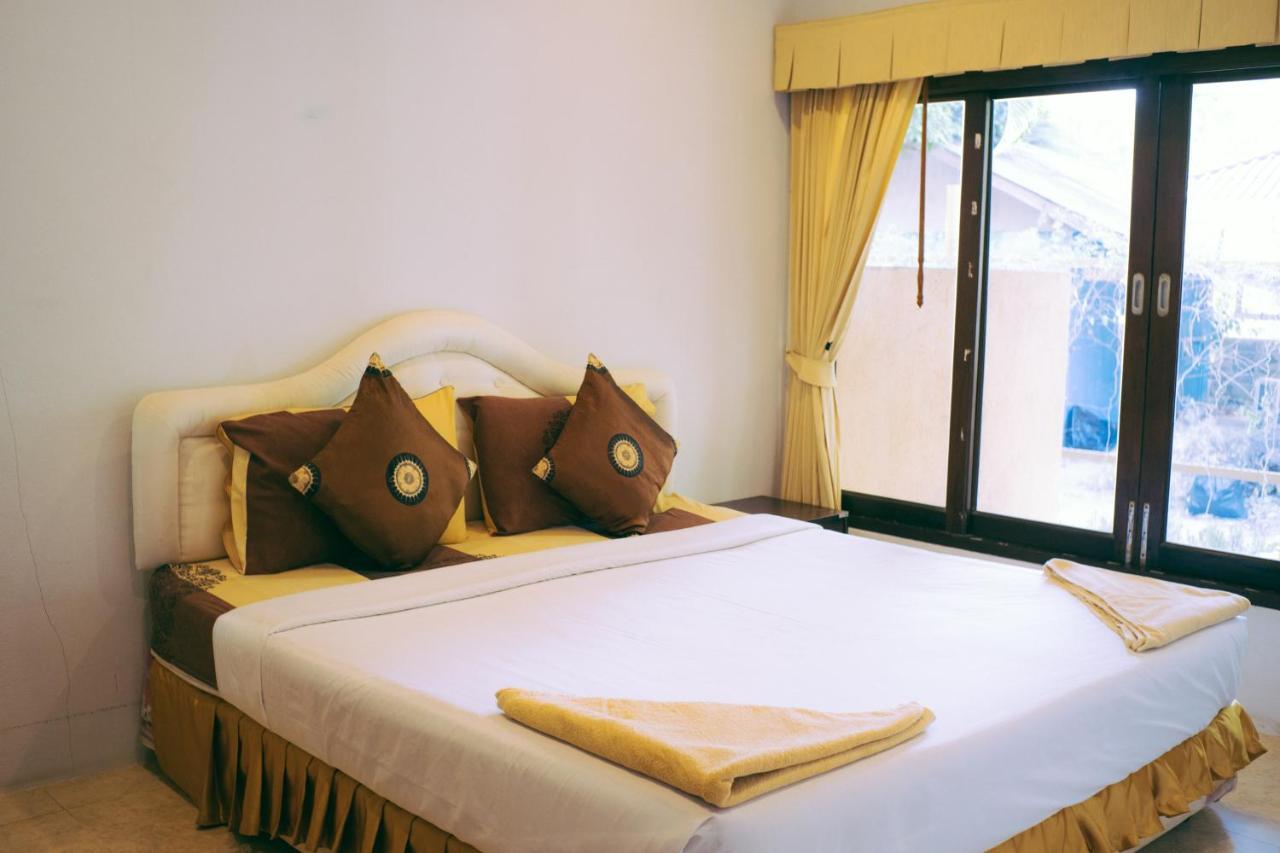Amity Beach Resort Maret Exterior photo